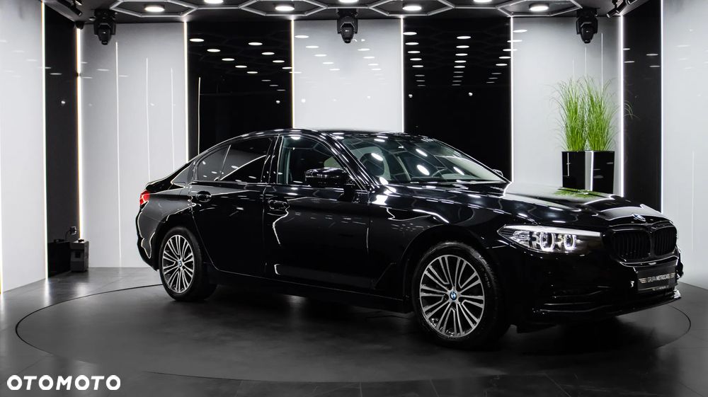 BMW Seria 5 518d Sport Line sport - 9