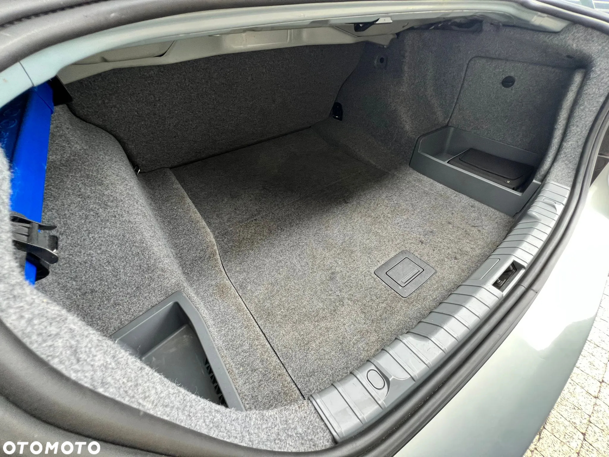 BMW Seria 3 320i - 9