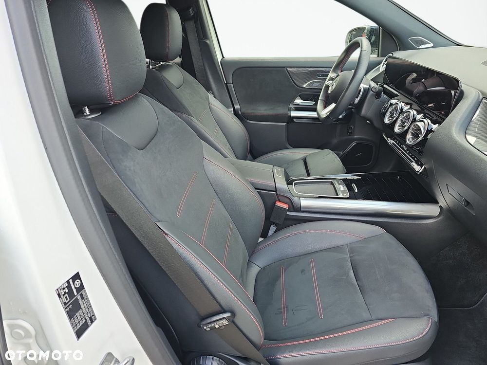 Mercedes-Benz GLA 200 Business Edition - 16