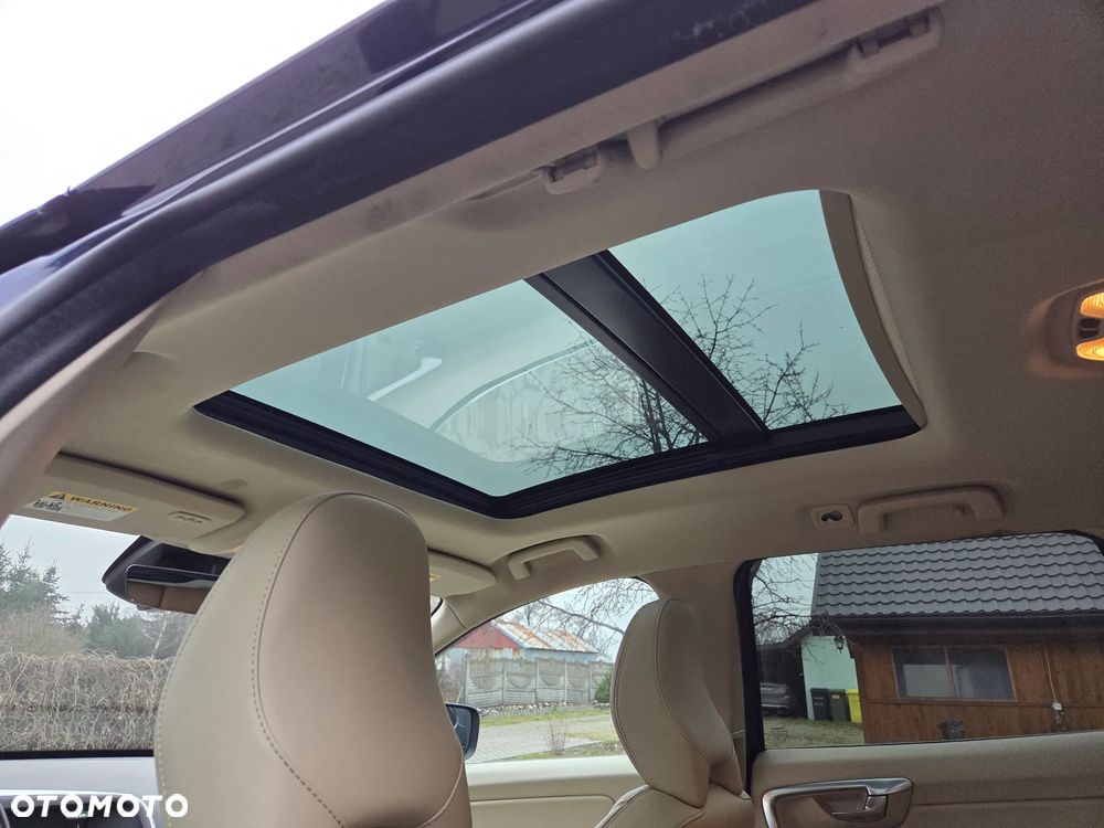 Volvo XC 60 T6 AWD Momentum - 19