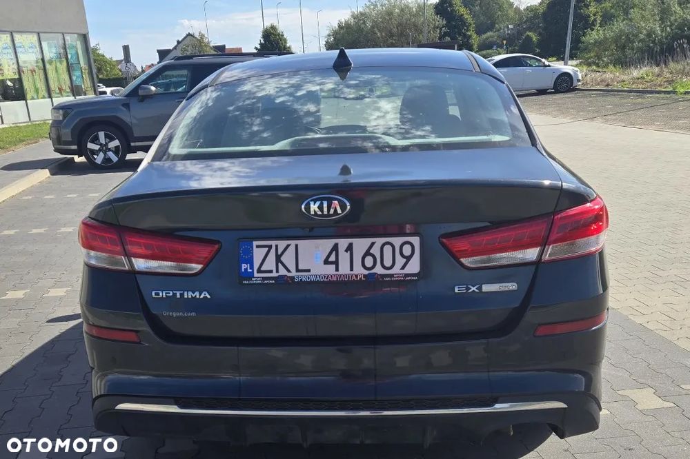 Kia Optima Plug-in Hybrid - 6