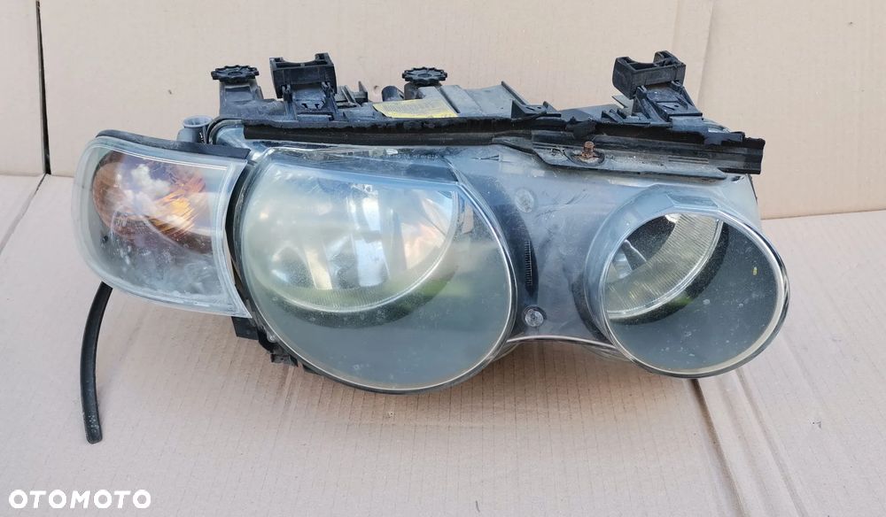 Reflektor prawy Lampa prawa BMW E46 3 Compact 00-
