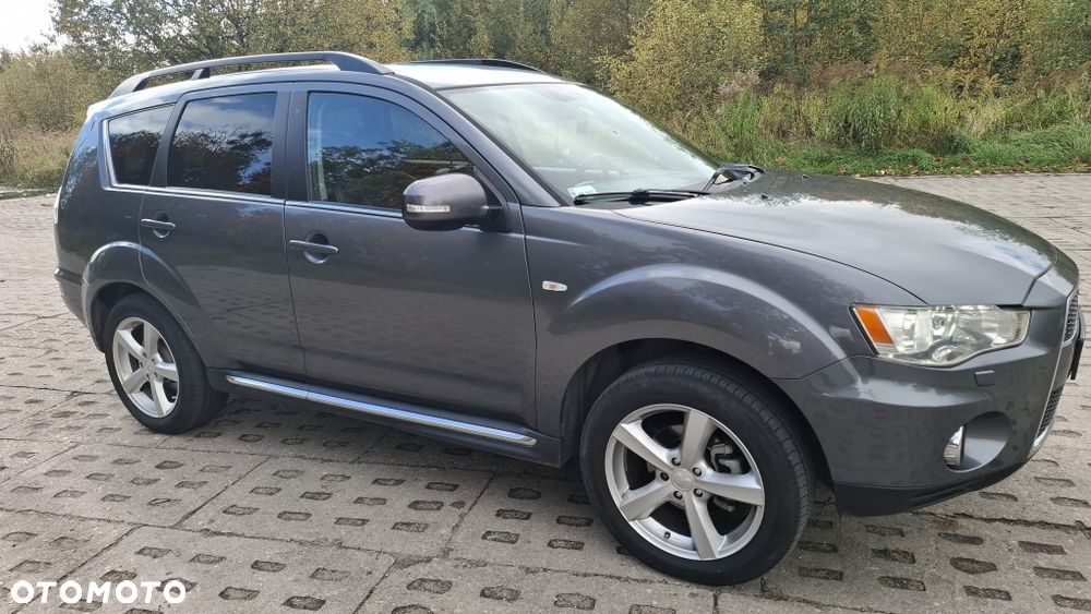 Mitsubishi Outlander 2011 photo 3