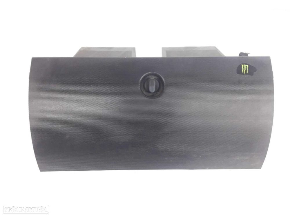 PORTA LUVAS NISSAN CABSTAR - 1