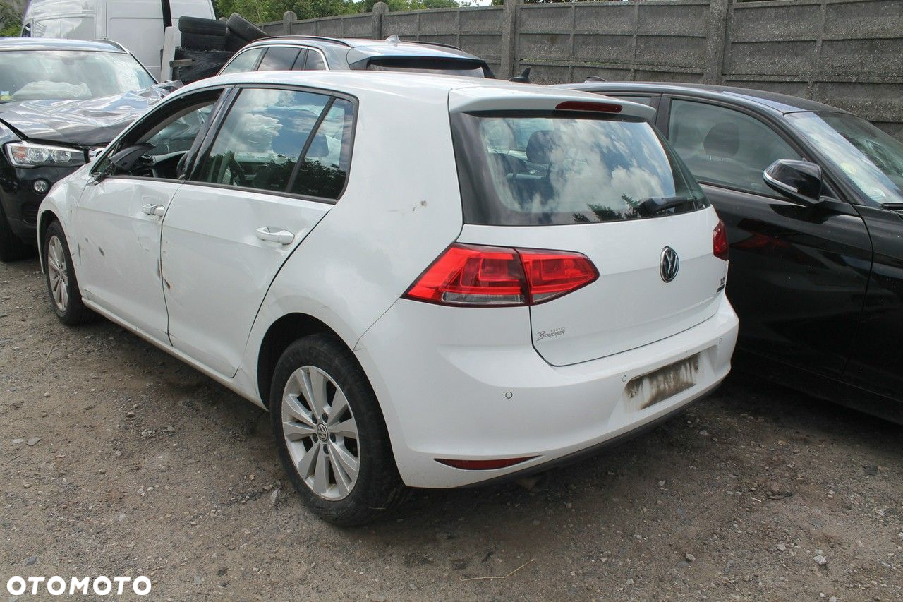 Volkswagen Golf - 3