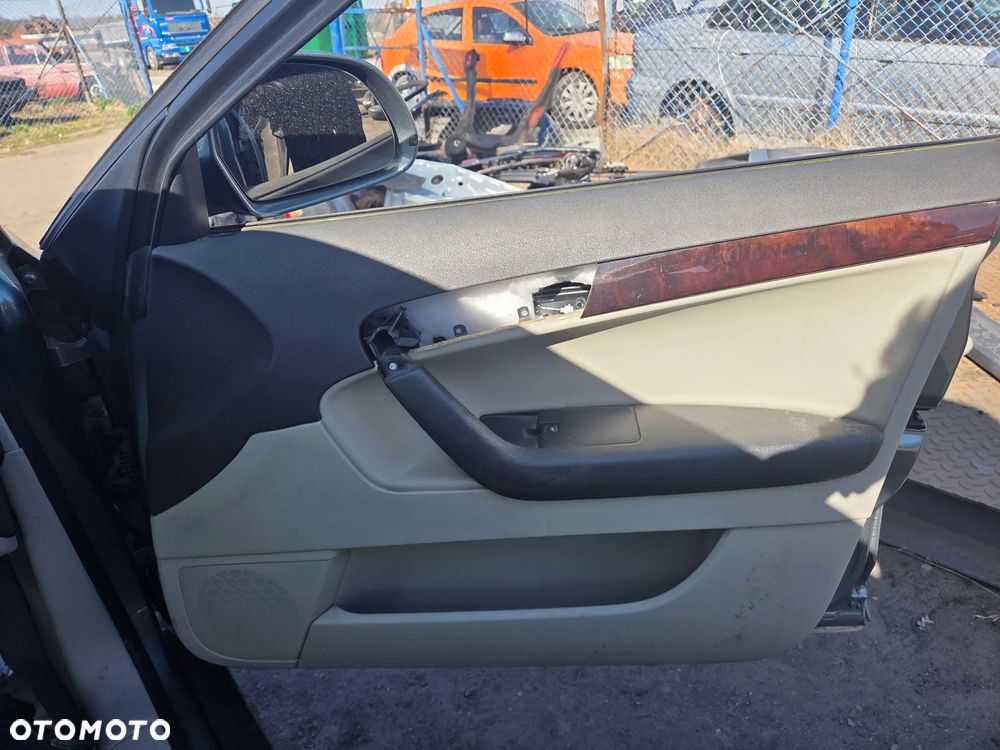 Klapa tył, Drzwi, Wnętrze Audi A3 8P Sportback | Kod lakieru LY7E - 19