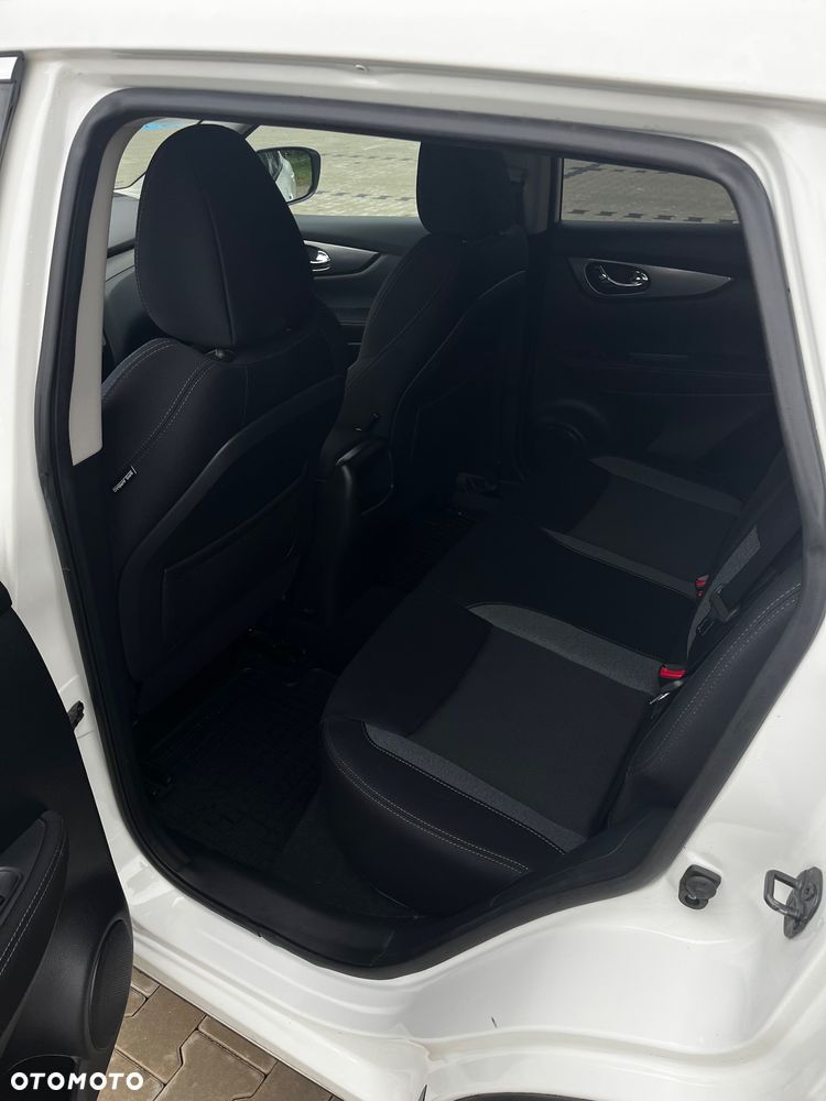 Nissan Qashqai 1.5 dCi N-Connecta - 15