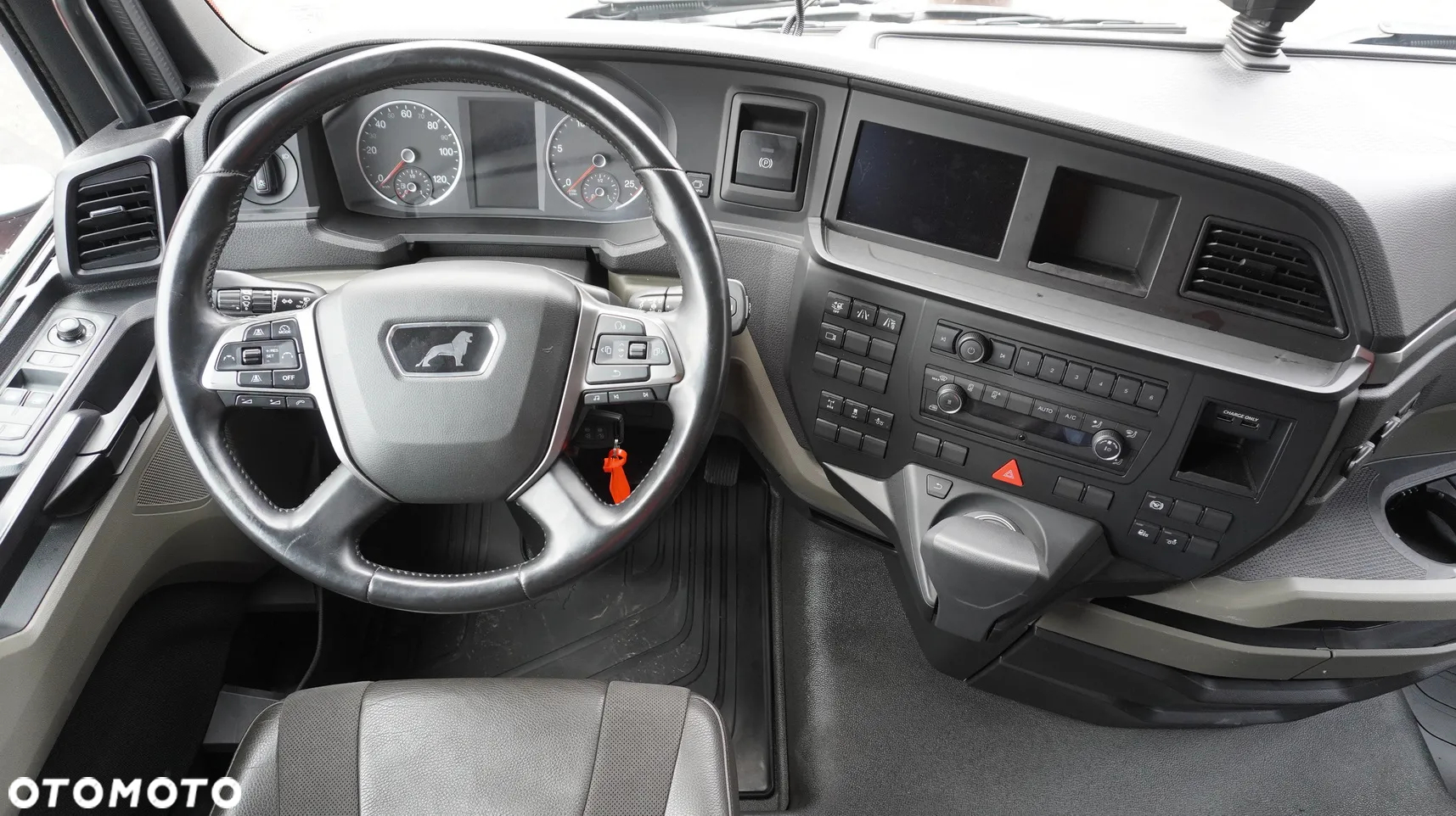 MAN TGX 26.510 / 2023 / 510 KM / BDF - 25