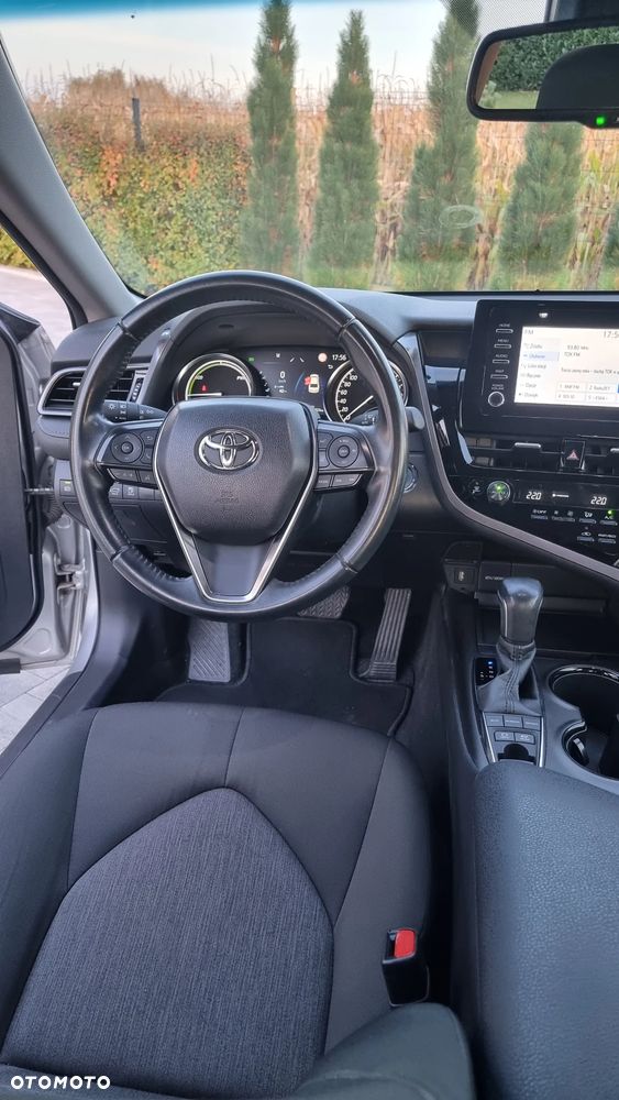 Toyota Camry - 19