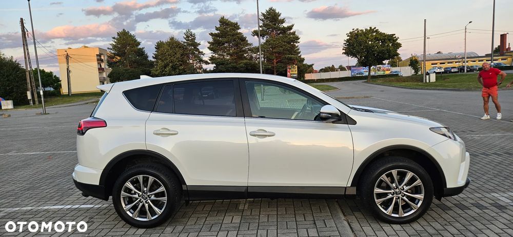 Toyota RAV4 2.0 D-4D Premium 4x2 - 20