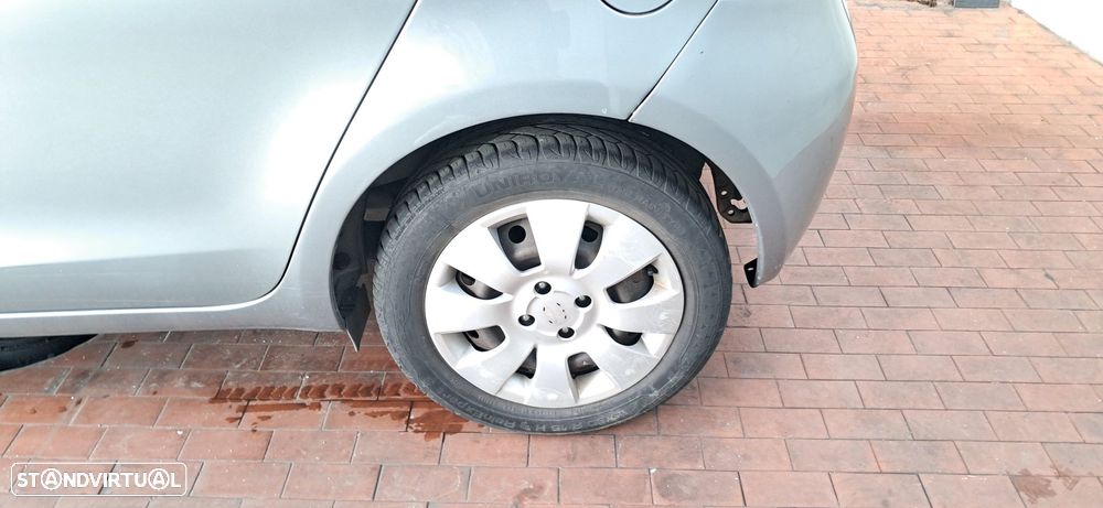 Toyota Yaris 1.4 D-4D - 3