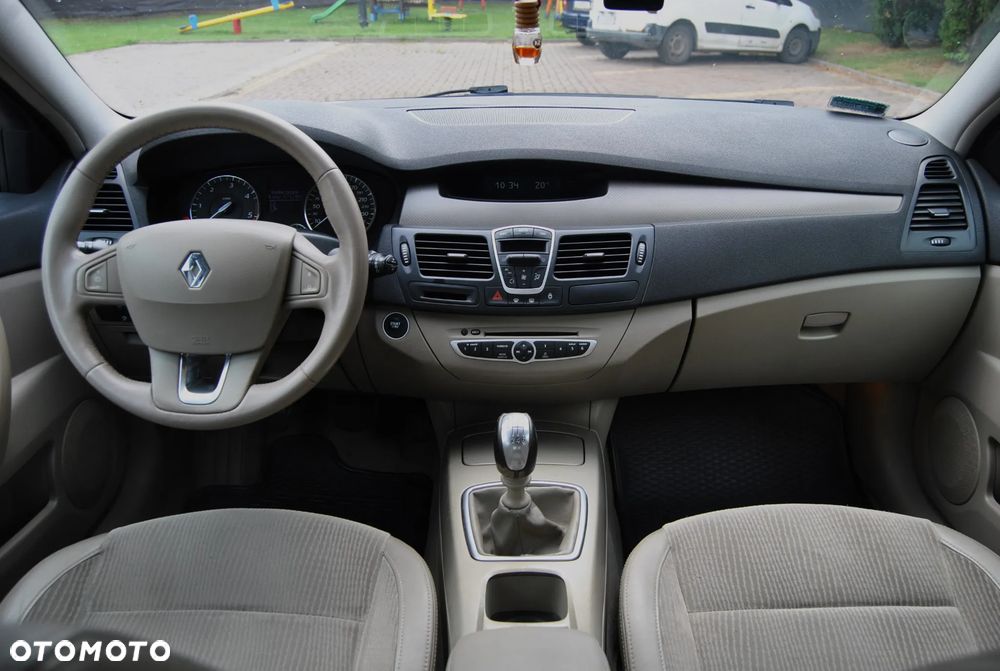 Renault Laguna 2.0 DCi Privilege - 9