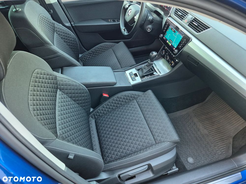 Skoda Superb 2.0 TDI SCR Ambition DSG - 9