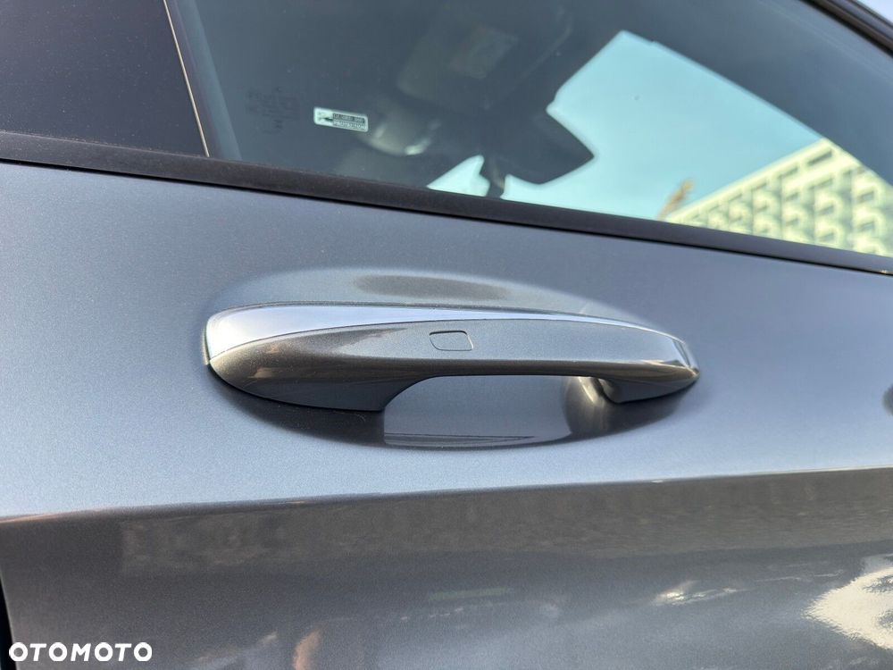 Mercedes-Benz GLC - 10