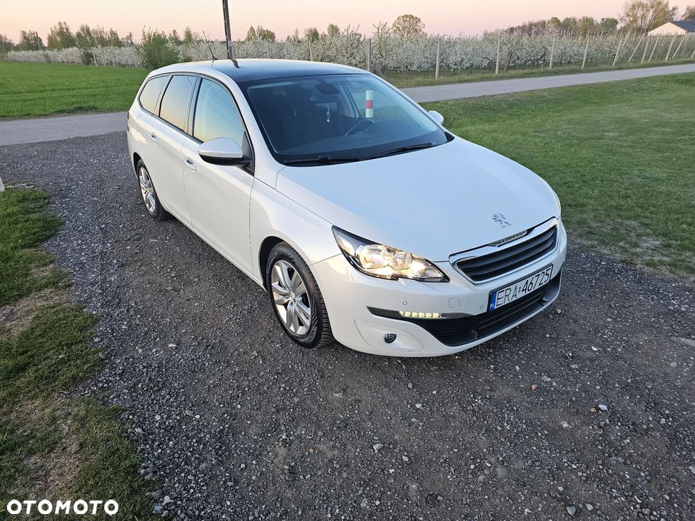 Peugeot 308 - 1