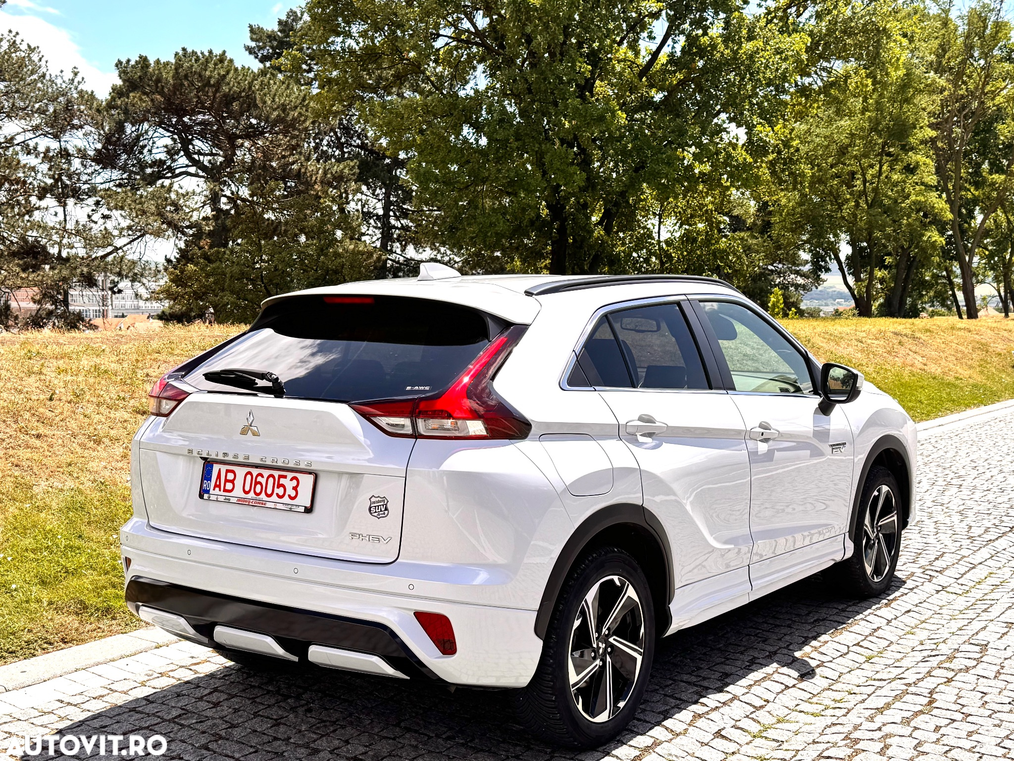 Mitsubishi Eclipse-Cross - 13