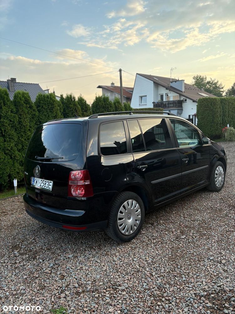 Volkswagen Touran 1.6 Trendline - 4