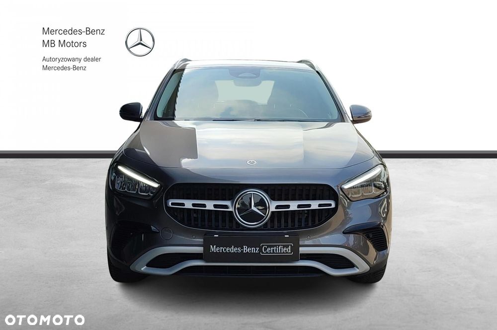 Mercedes-Benz GLA - 8