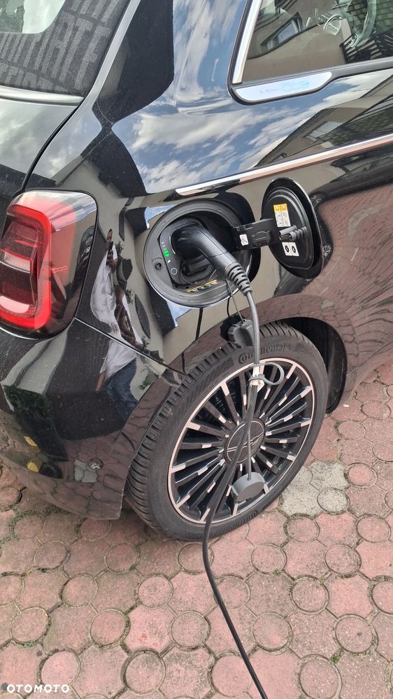 Fiat 500 42 kWh La Prima by Bocelli - 10