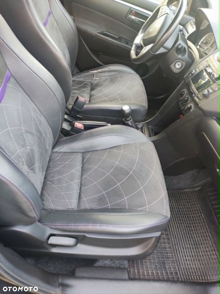 Suzuki Swift 1.2 Premium - 7