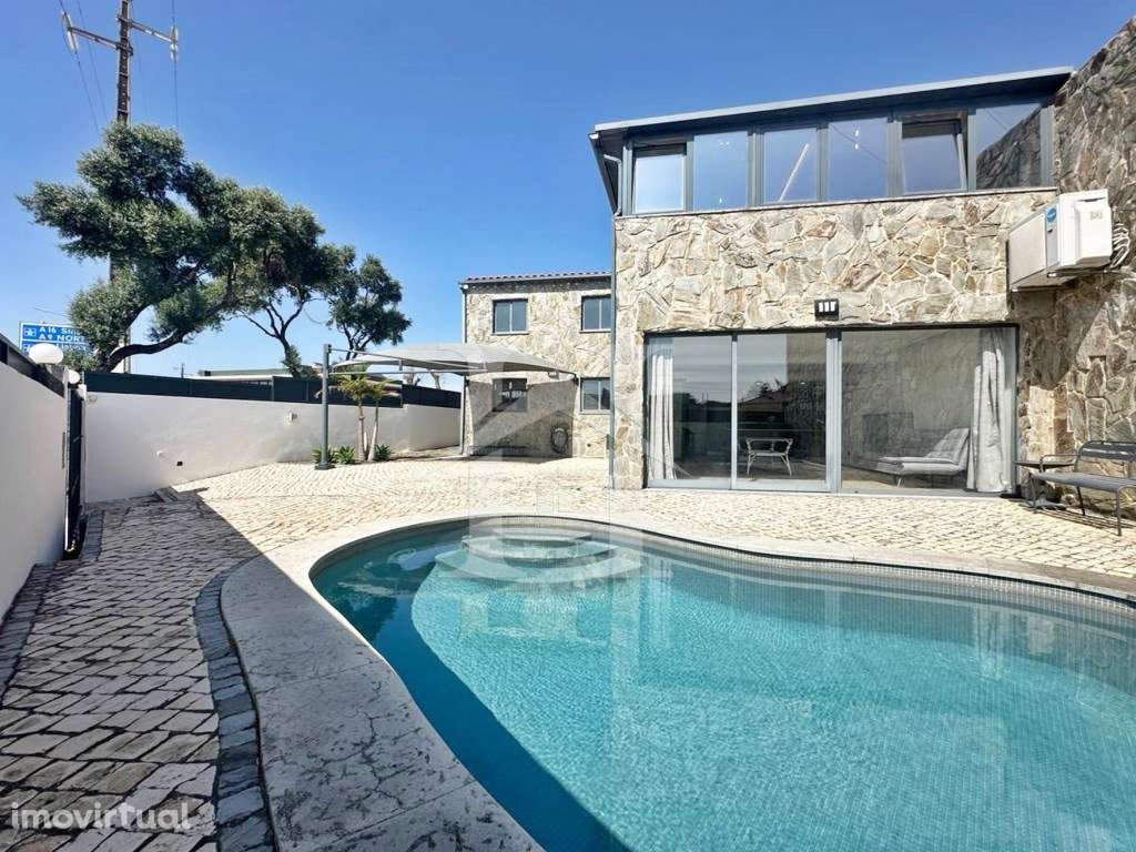 Moradia T3 em Alcabideche com Piscina e Espaço Exterior - Grande imagem: 4/50