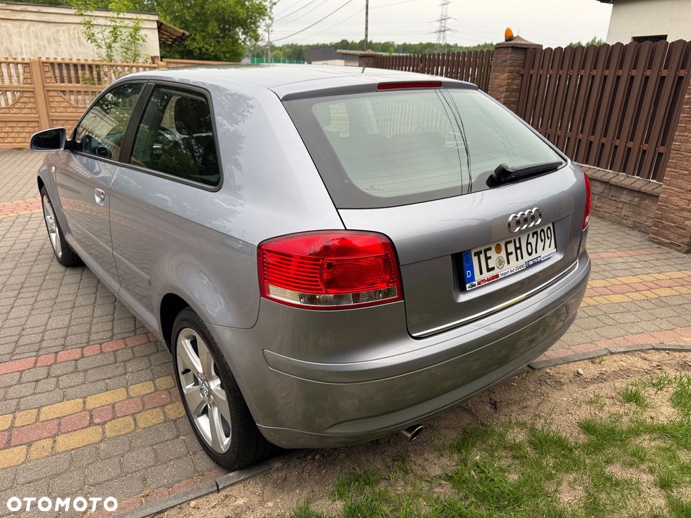 Audi A3 3-drzwiowe 1.6 Ambiente - 12