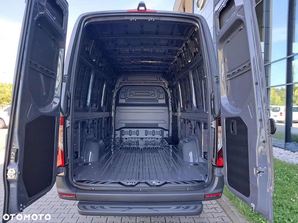 Mercedes-Benz Sprinter 319 CDI Furgon PRO długi 4325 mm L3H2 - 11