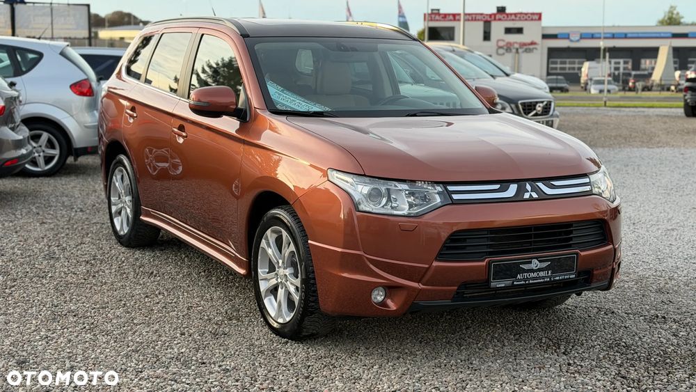 Mitsubishi Outlander 2.2 DI-D 4WD Instyle - 14