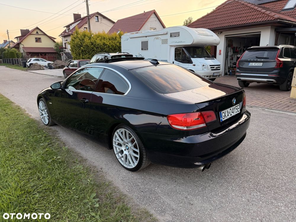 BMW Seria 3 325i - 9