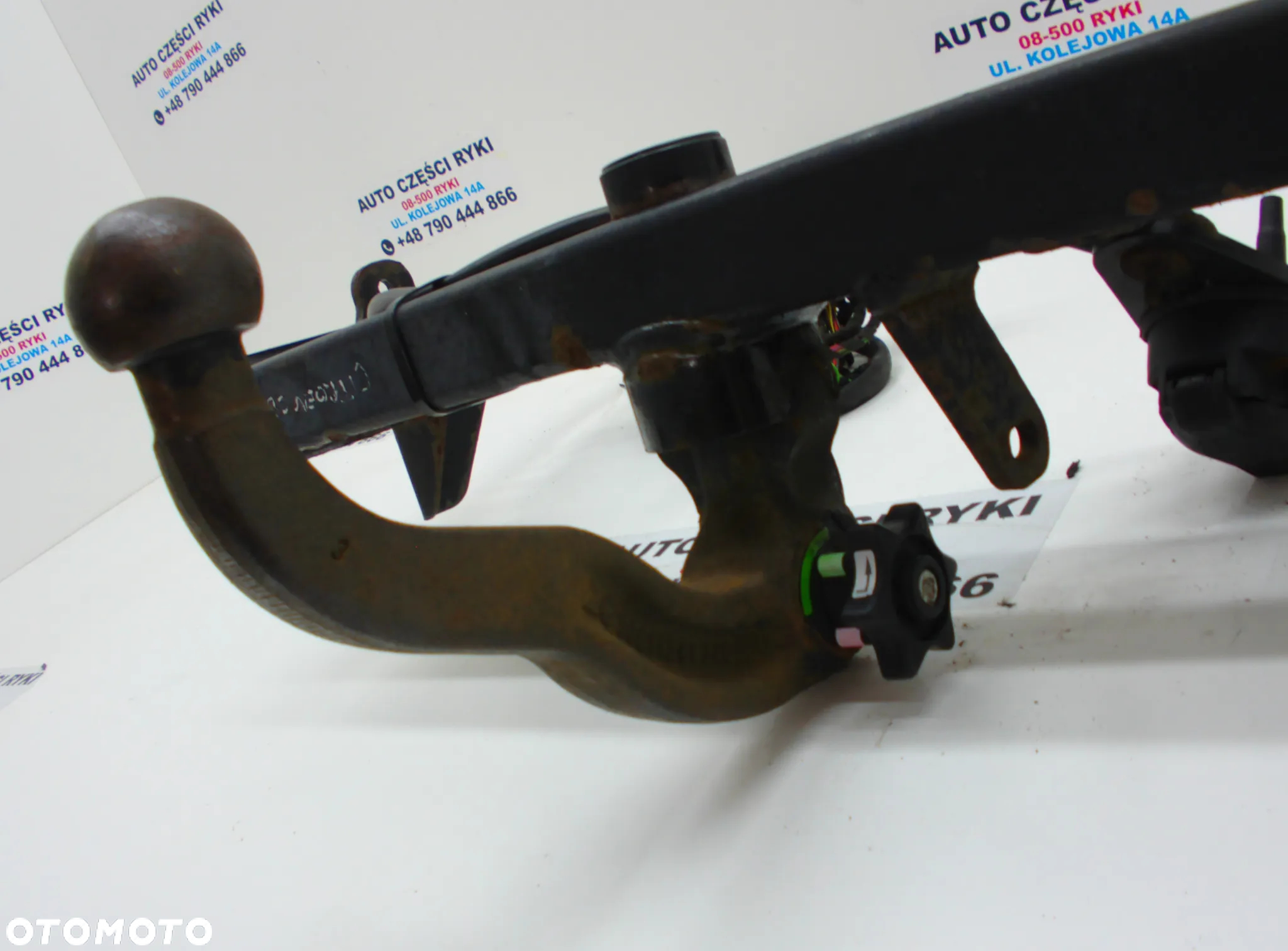 Citroen C8 Hak holowniczy e13  315 092 - 4