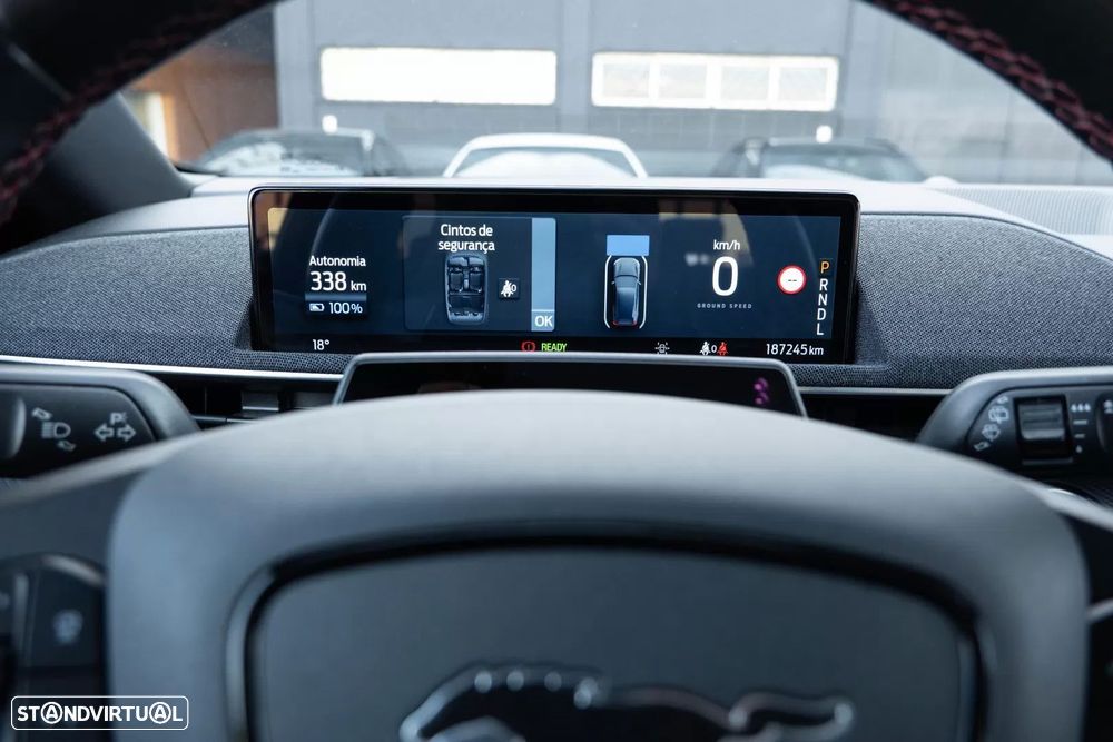 Ford Mustang Mach-E Premium AWD - 22