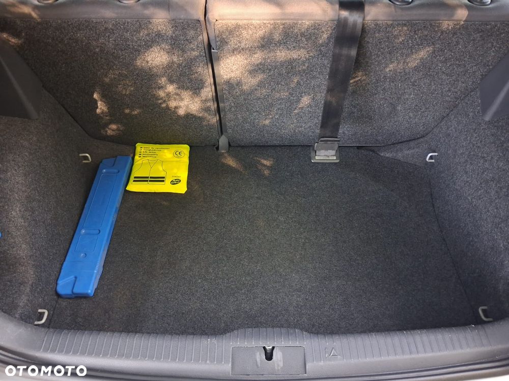 Volkswagen Polo - 17