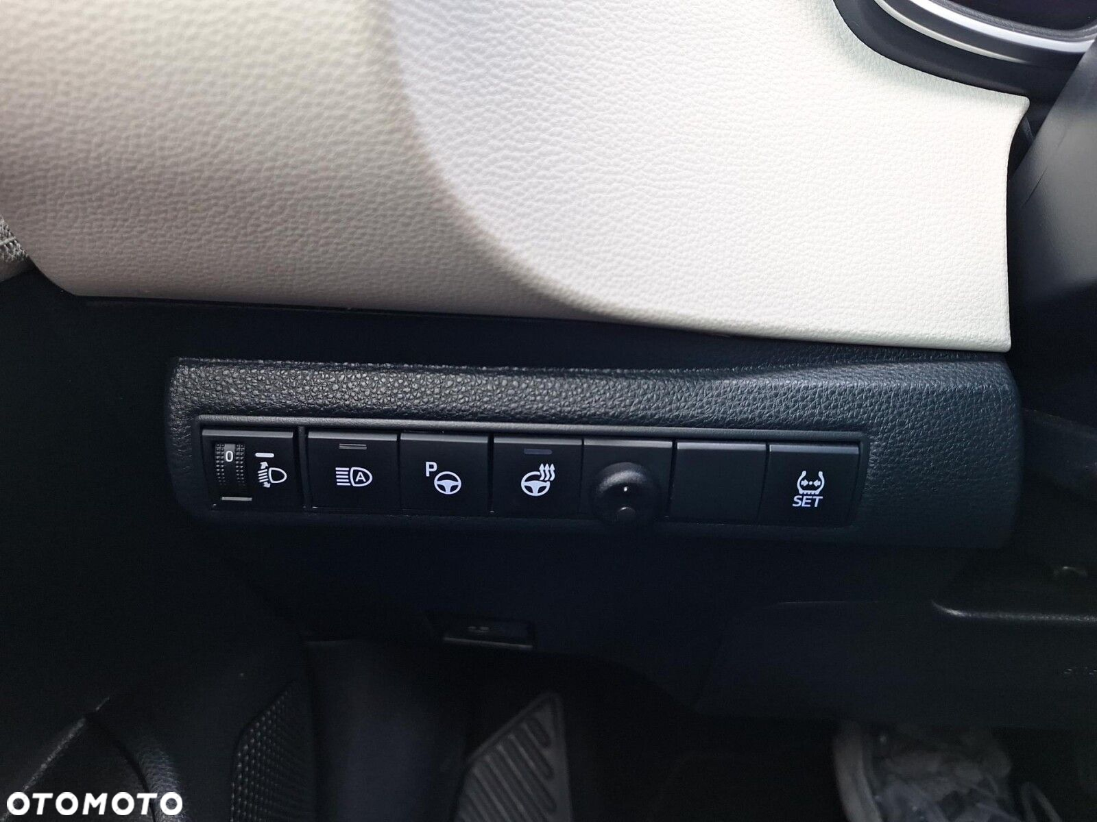 Toyota Corolla - 26