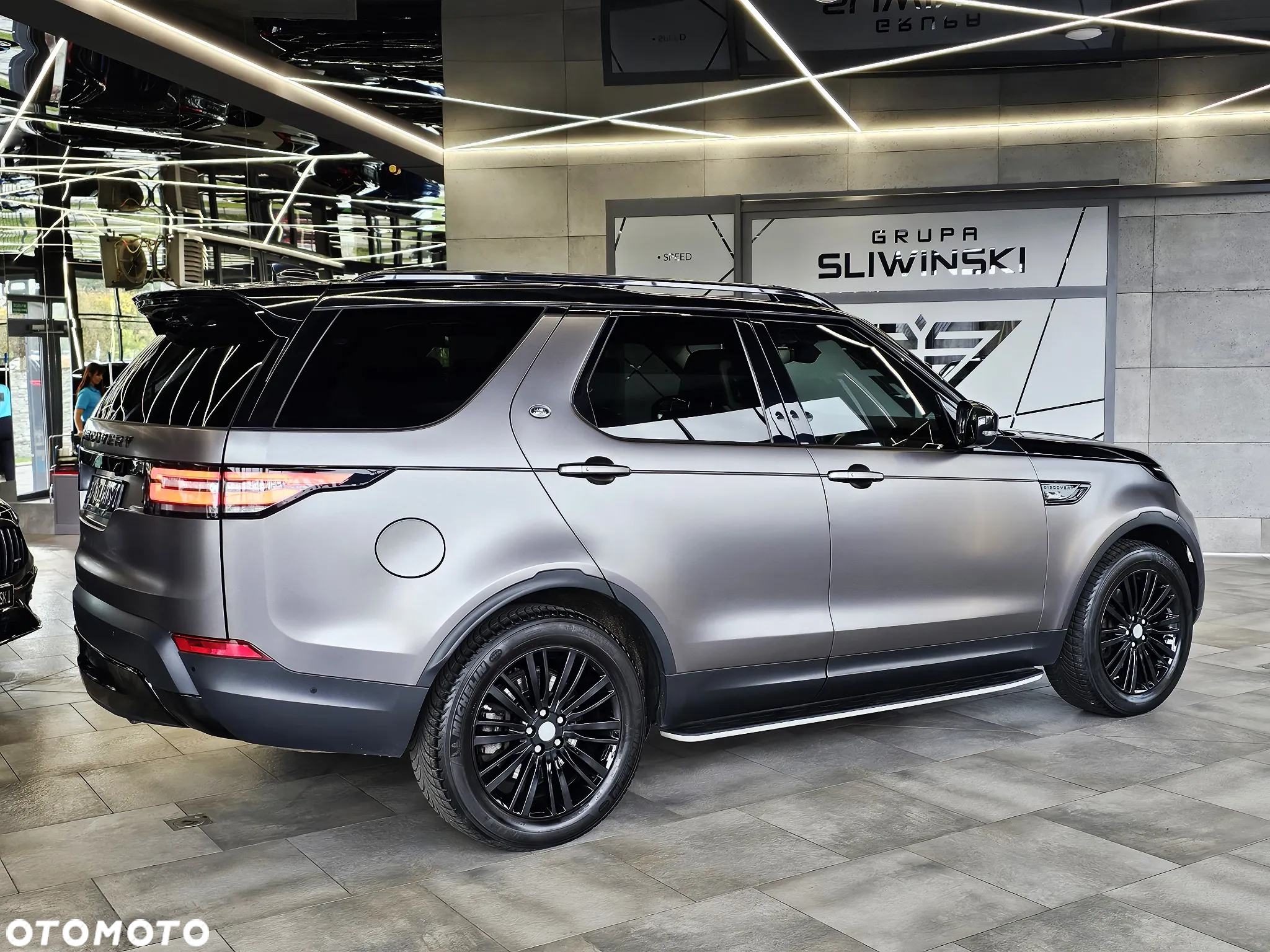 Land Rover Discovery V 2.0 TD4 HSE Luxury - 10