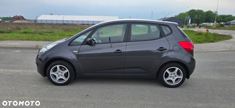 Kia Venga 1.4 L - 10