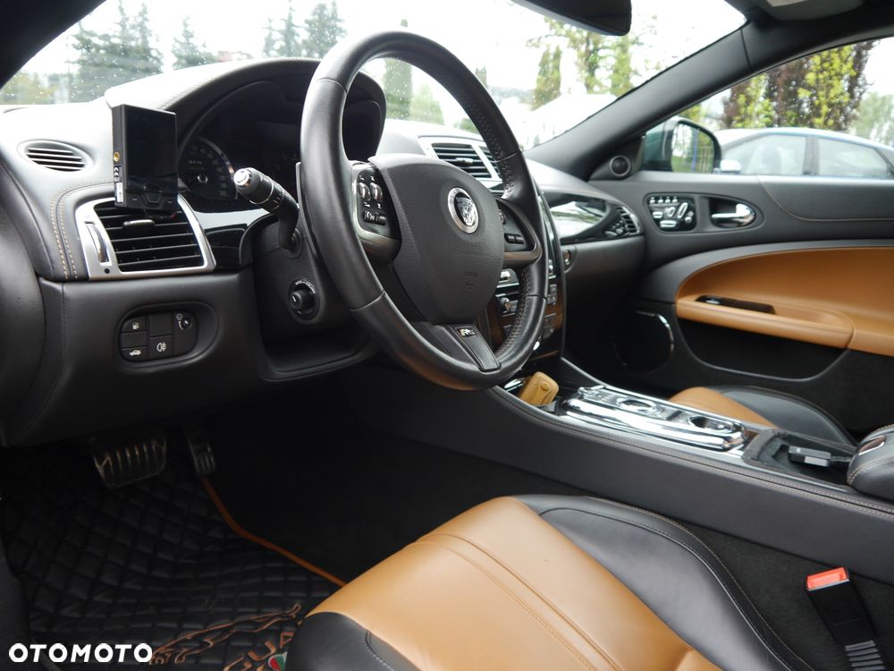 Jaguar XK XKR-S - 28