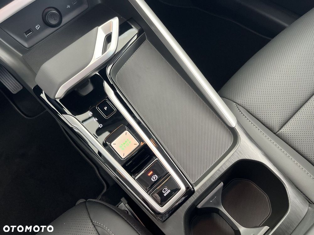 MG ZS Hybrid+ - 17