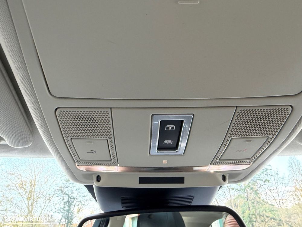 Land Rover Range Rover Evoque 2.0 D150 AWD R-Dynamic HSE Auto - 37