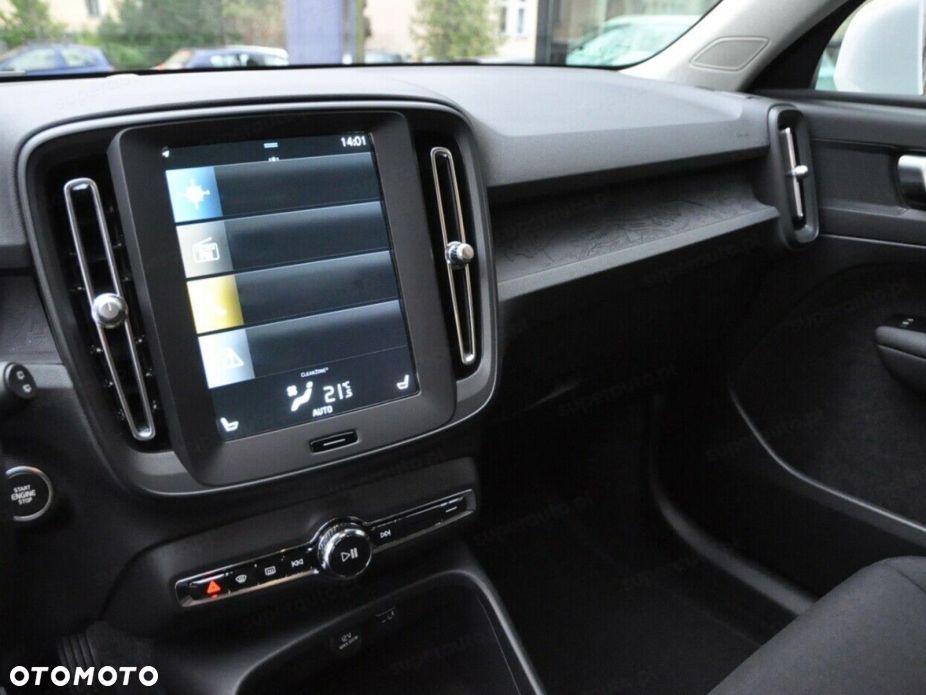 Volvo XC 40 B3 Essential - 7