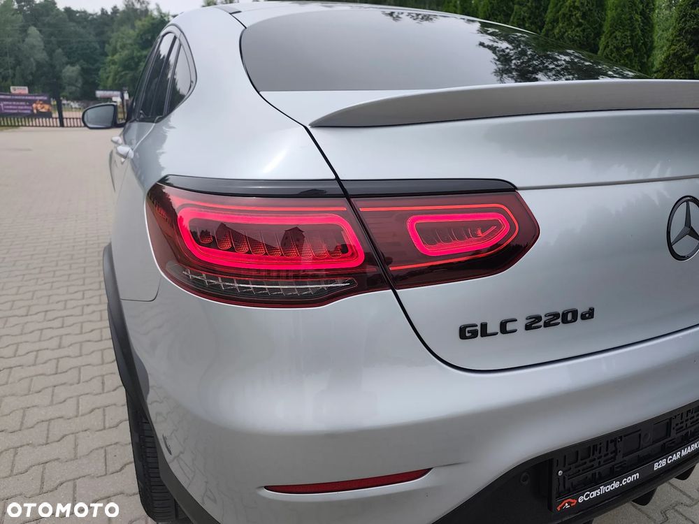 Mercedes-Benz GLC 220 d 4Matic 9G-TRONIC AMG Line Plus - 38