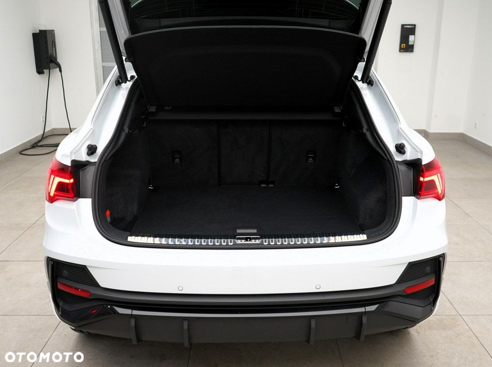 Audi Q3 Sportback - 18