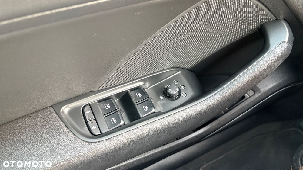 Audi A3 Sportback 40 e-tron S tronic design - 24