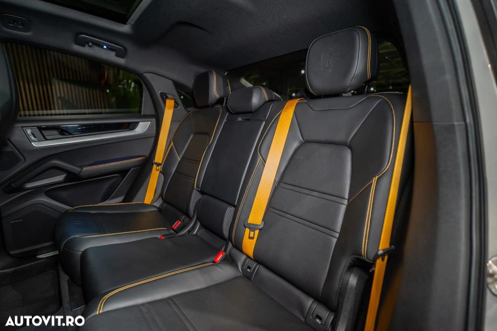 PORSCHE Cayenne Coupe 2023 — imagine 33
