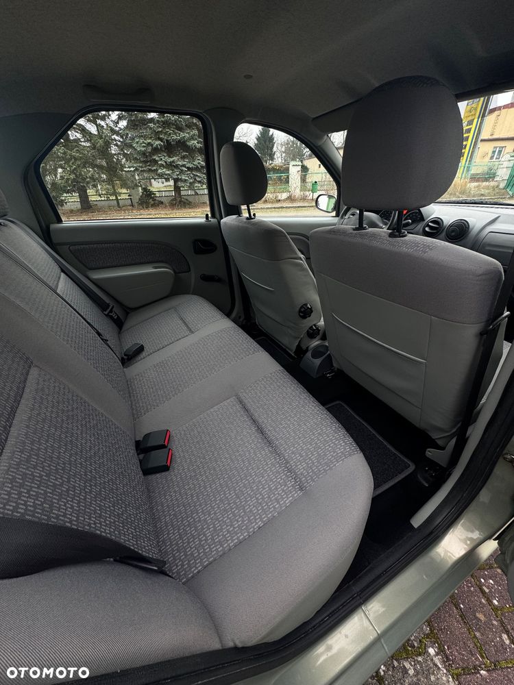 Dacia Logan 1.4 - 7