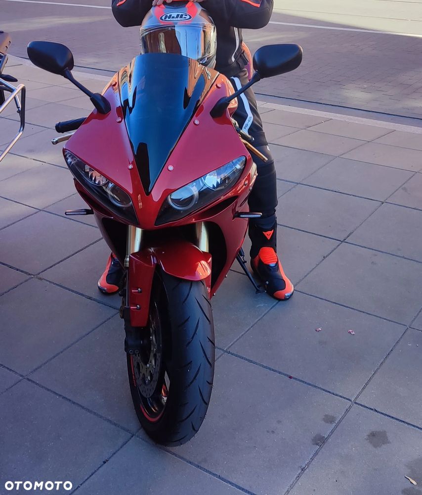 Yamaha R1 - 21