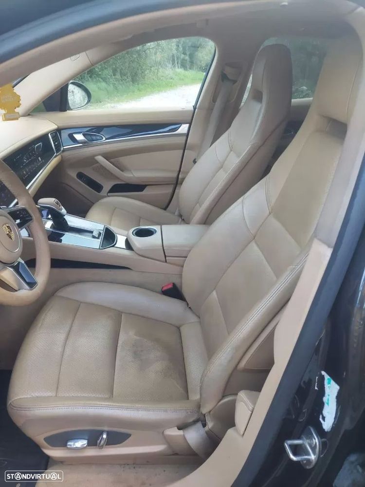 Porsche Panamera Platinum Edition - 8