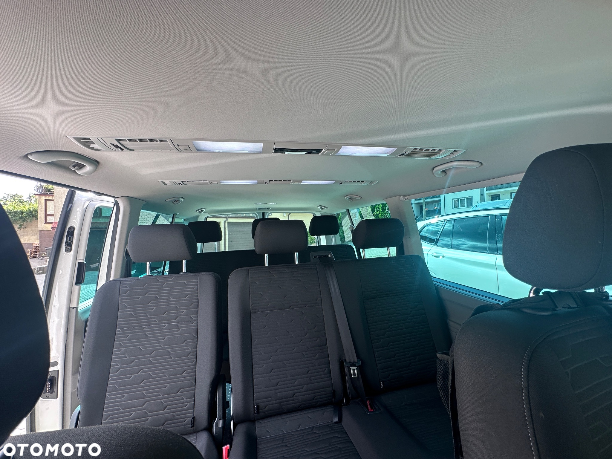 Volkswagen Caravelle 6.1 2.0 TDI L2 Highline DSG - 8