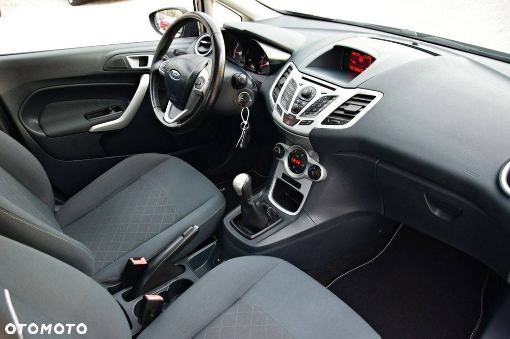Ford Fiesta - 37