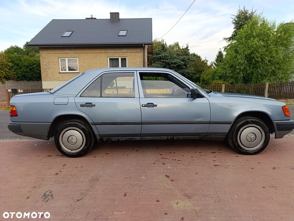 Mercedes-Benz W124 (1984-1993) - 1