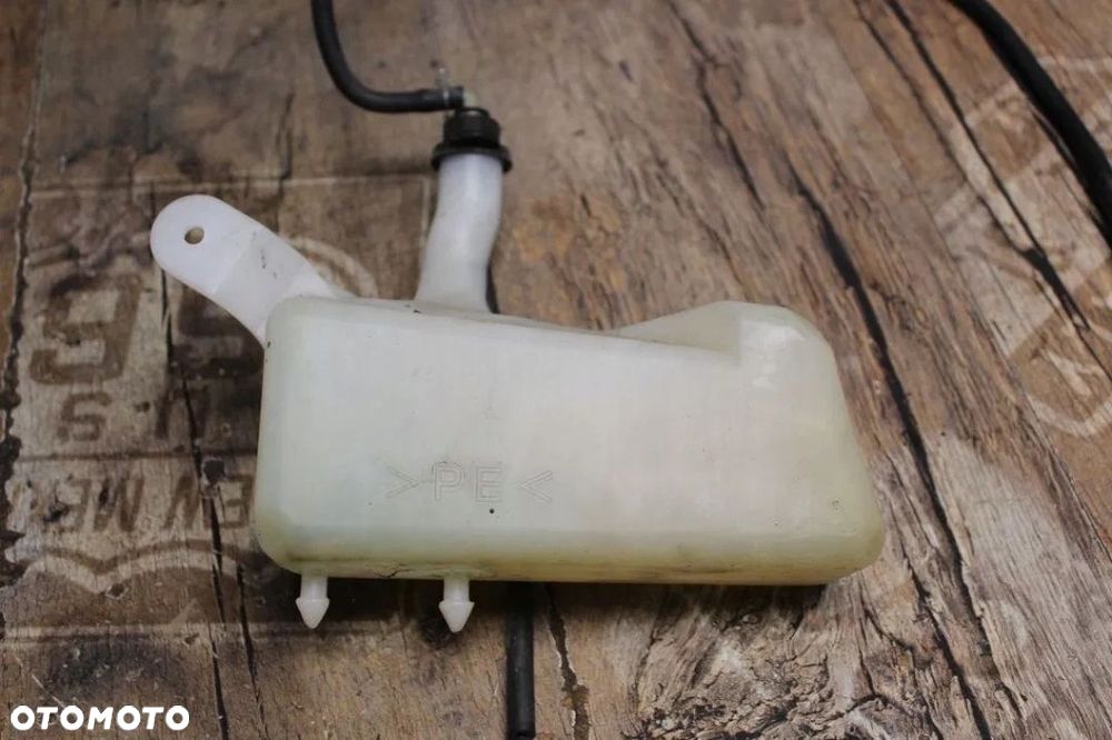 ZBIORNICZEK PŁYNU XVS1300 CU STRYKER - 3